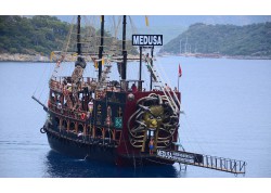 Medusa Günlük Tur Teknesi